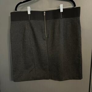 simply vera wang XL black and gray pencil skirt